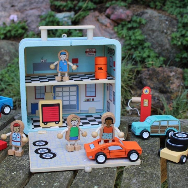 Auto Repair Imagination Suitcase #997
