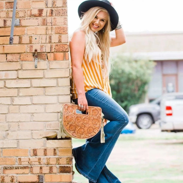 Half Circle Daisy Tooled Leather Purse #HCC01