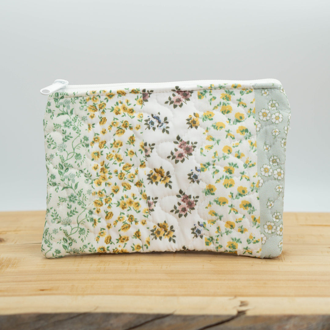 Come Sit By Me Quilted Zipper Bag #QMB349S