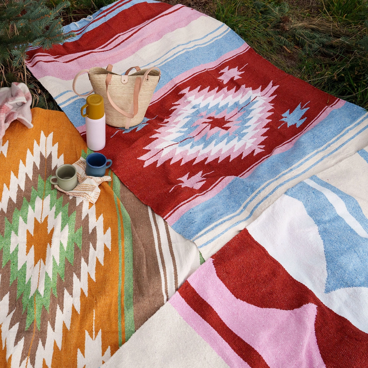 Tierra Cereza Blanket Roll